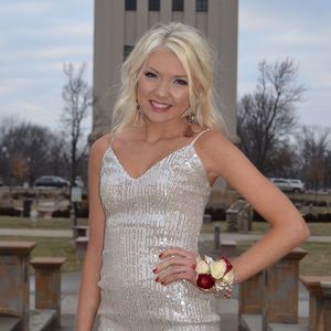 Meet your Posher, Lauren